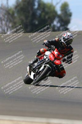media/Sep-21-2025-TrackDaz (Sun) [[277c75b276]]/C Group/1240pm (Turn 2)/
